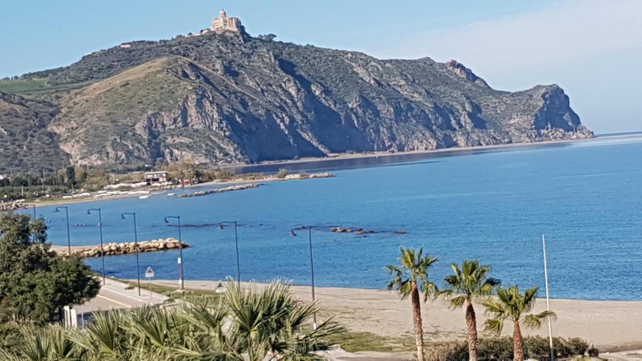 Golfo Di Tindari Apartments Falcone Exterior foto