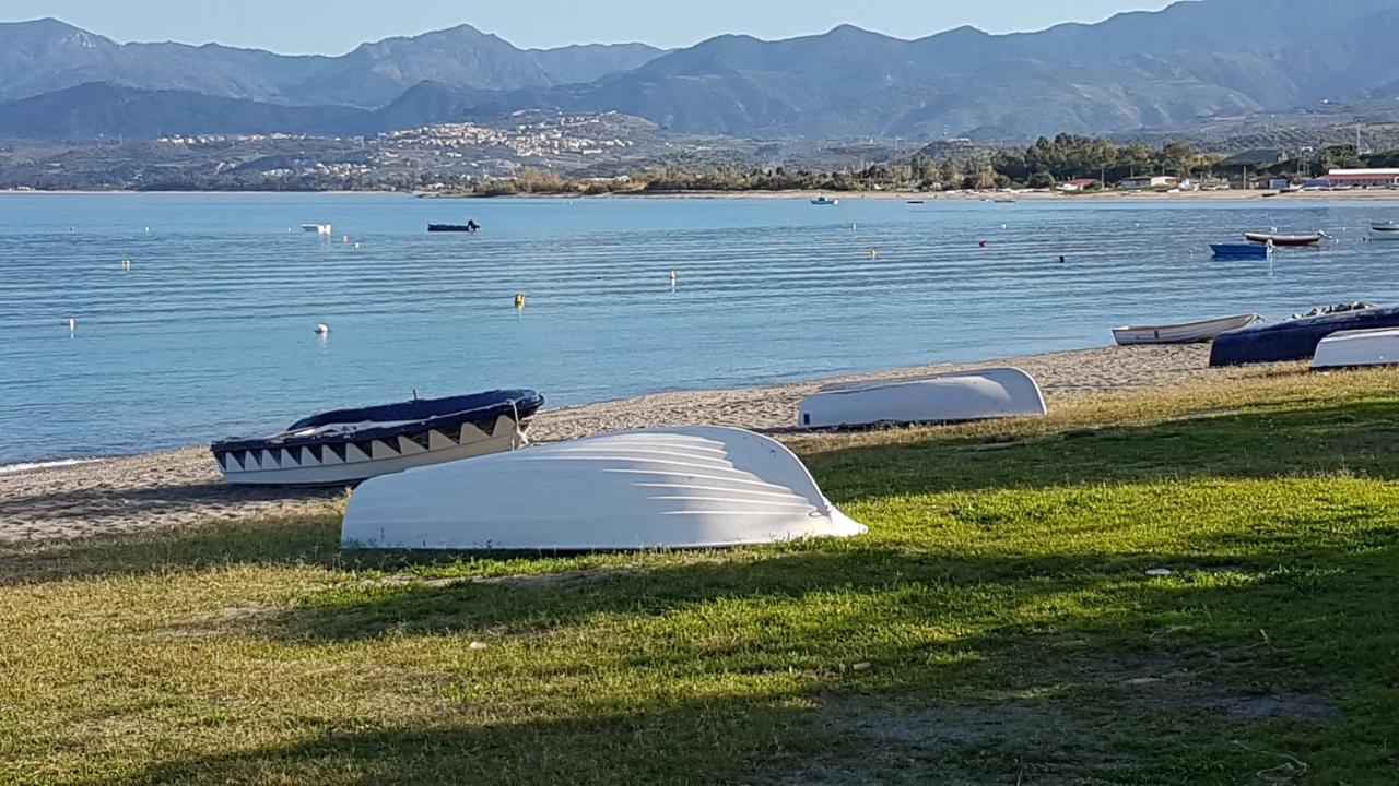 Golfo Di Tindari Apartments Falcone Exterior foto