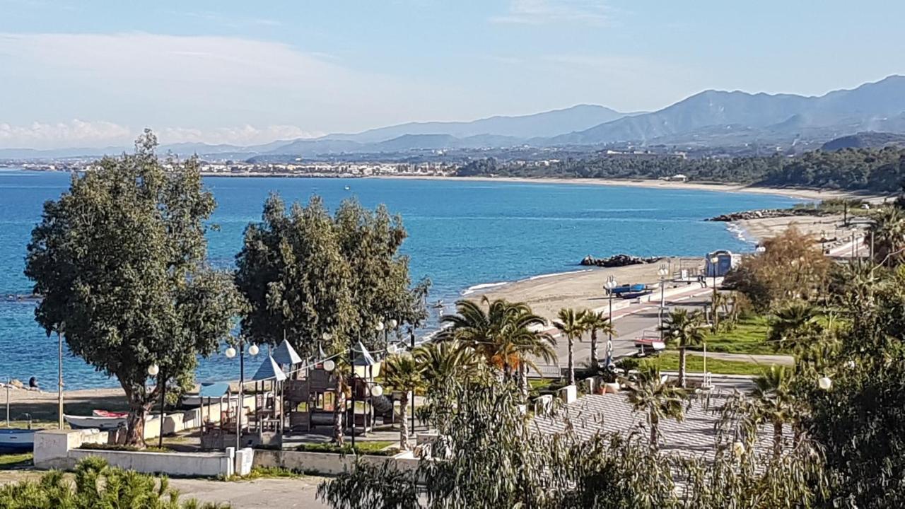 Golfo Di Tindari Apartments Falcone Exterior foto