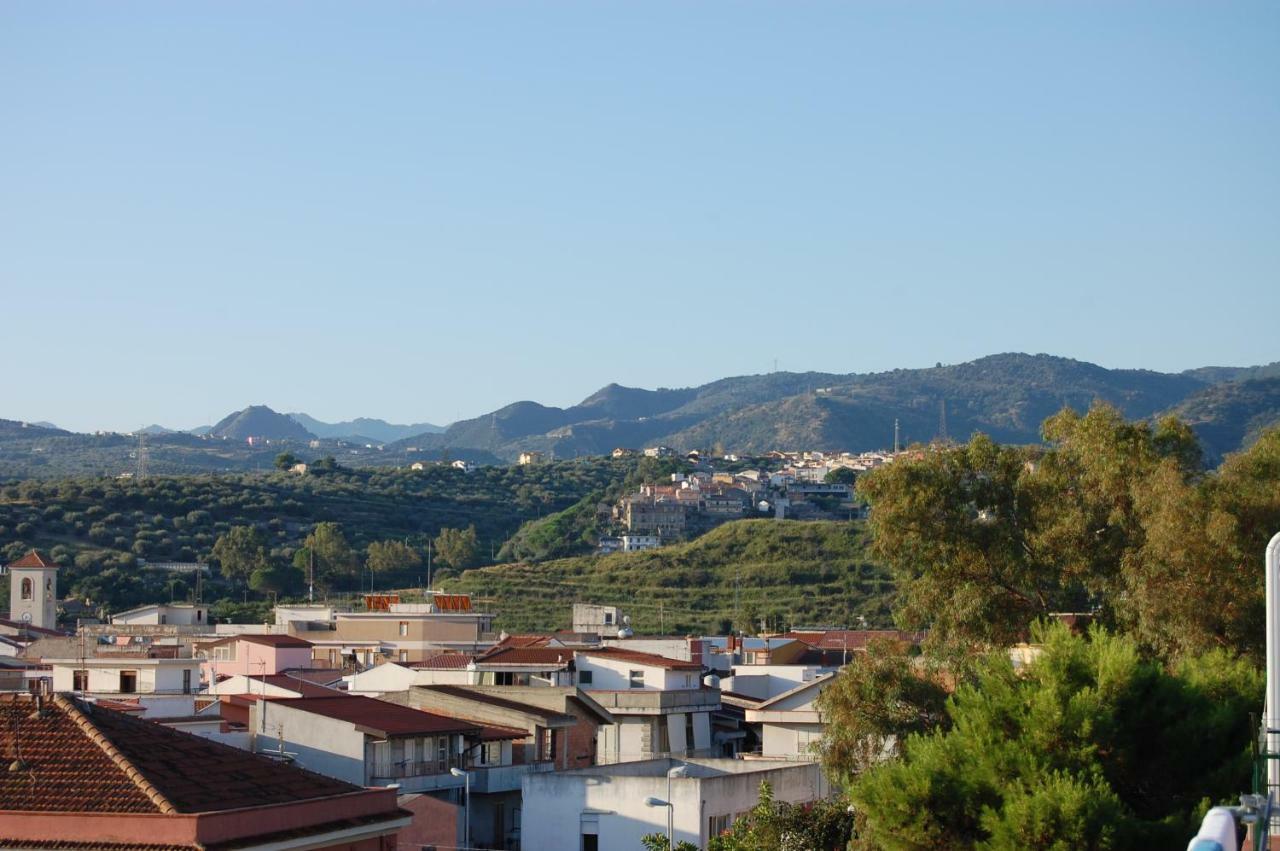 Golfo Di Tindari Apartments Falcone Exterior foto