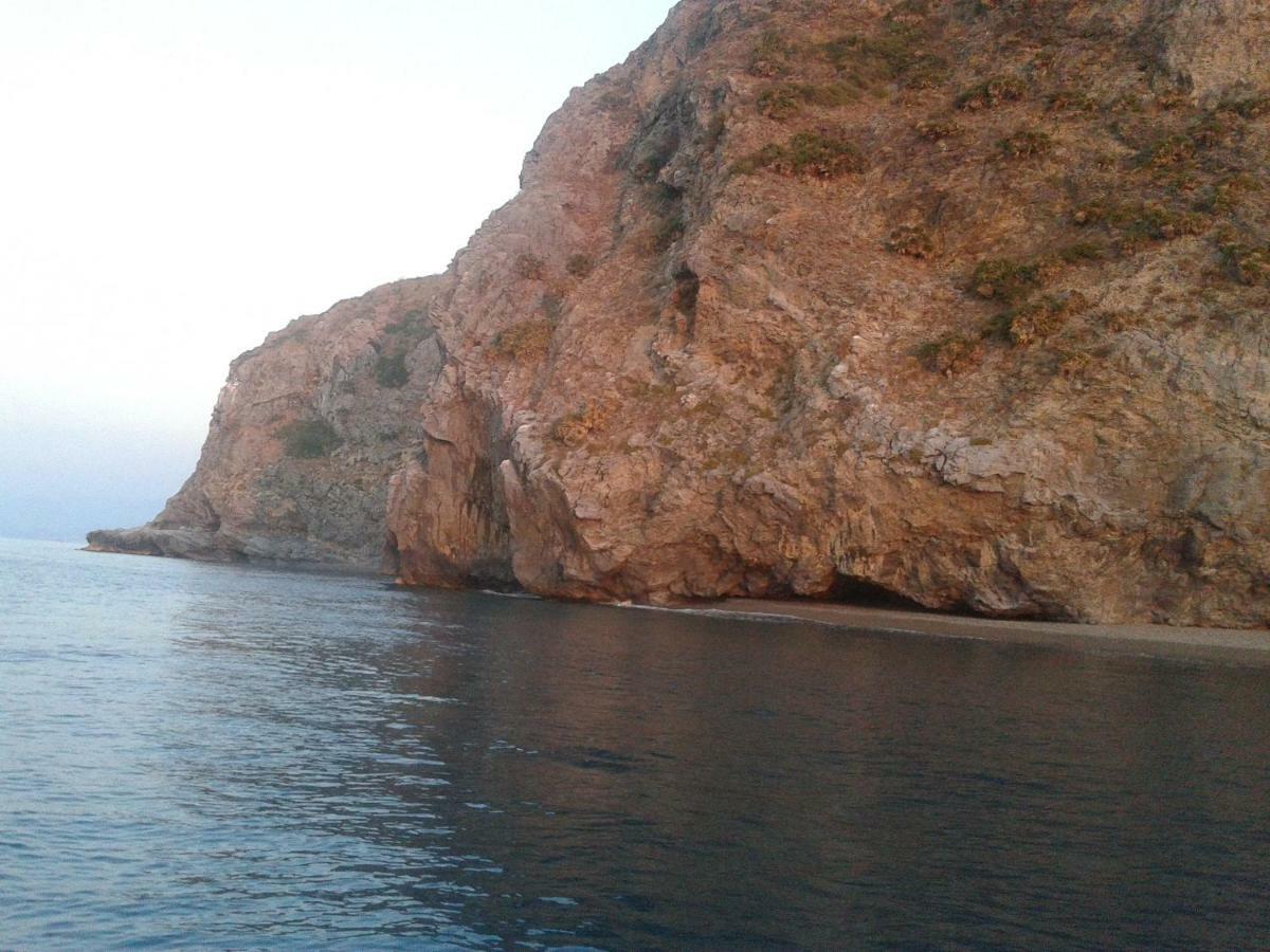 Golfo Di Tindari Apartments Falcone Exterior foto