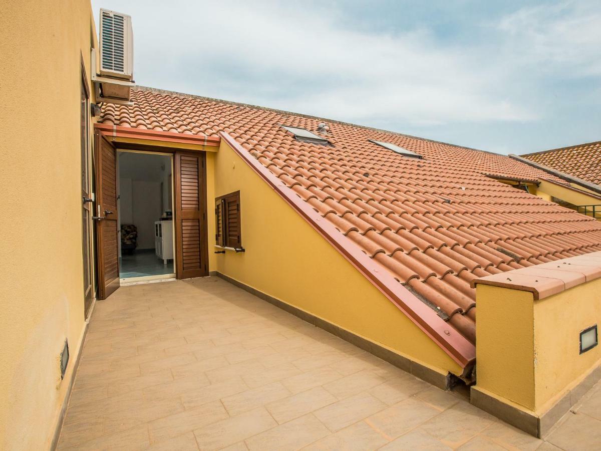Golfo Di Tindari Apartments Falcone Exterior foto