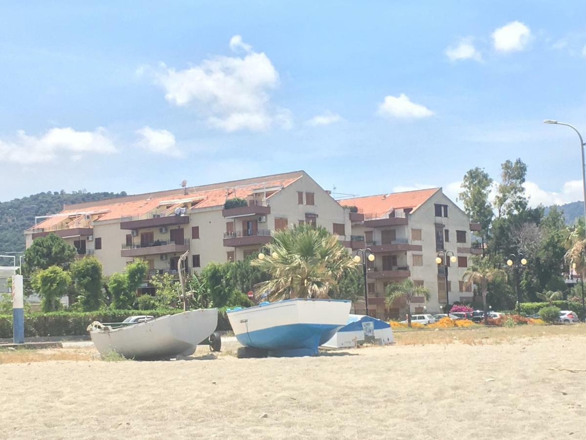 Golfo Di Tindari Apartments Falcone Exterior foto